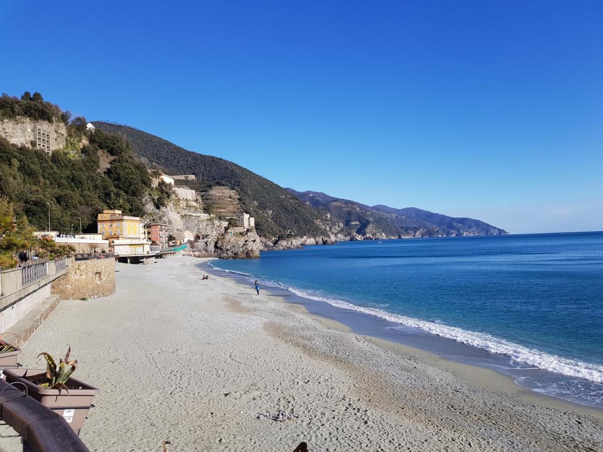 Апартаменти Casa Augusto With Seaview Монтероссо-аль-Маре Екстер'єр фото
